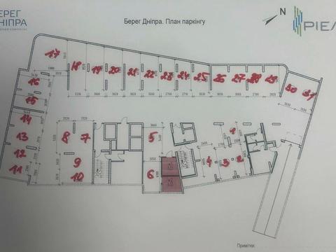 паркомісце за адресою Дніпровська набережна вул., 17-К