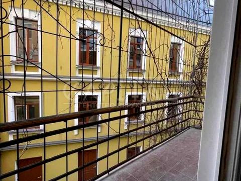 квартира по адресу Андреевский спуск, 2-Б