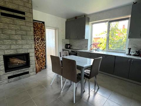 будинок за адресою с. Петрушки, Лісова