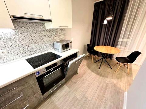 квартира за адресою Київ, Зарічна вул., 2