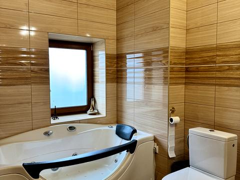 будинок за адресою 12-Ентузіастів, 19