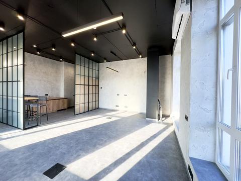 комерційна за адресою Ламана вул., 18