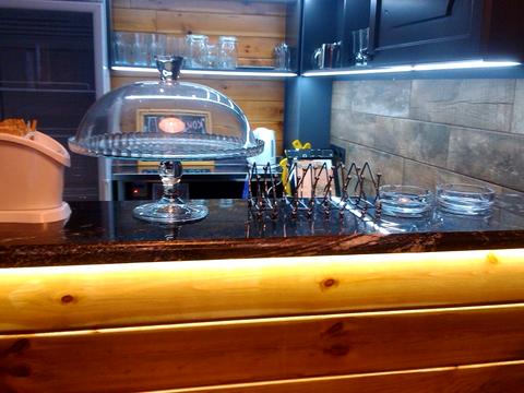 коммерческая по адресу Гвардейцев-Широнинцев ул., 33