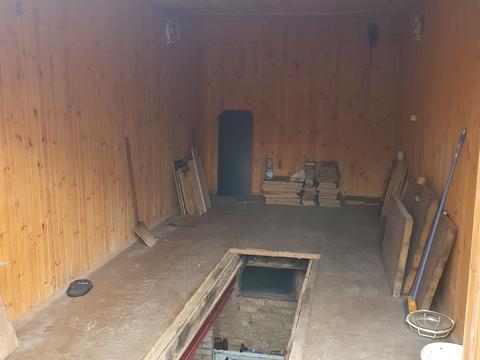 паркомісце за адресою Павла Вірського бульв. (Саратівська), 61а