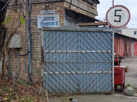 паркомісце за адресою Павла Вірського бульв. (Саратівська), 61а