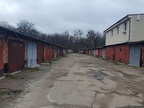 паркомісце за адресою Павла Вірського бульв. (Саратівська), 61а