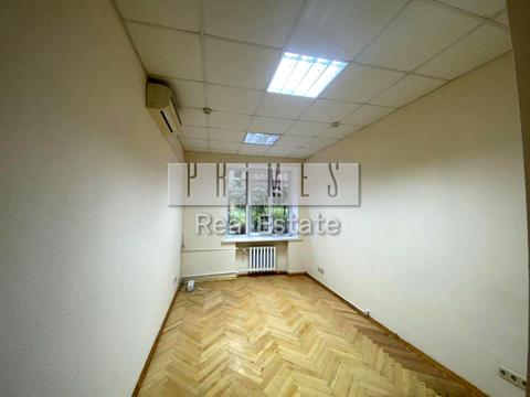 комерційна за адресою Кловський узвіз, 4