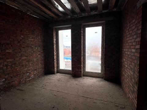 будинок за адресою Сергія Голубєва