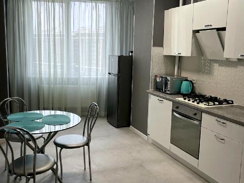 квартира по адресу с. Софиевская борщаговка, Яблоневая ул., 11