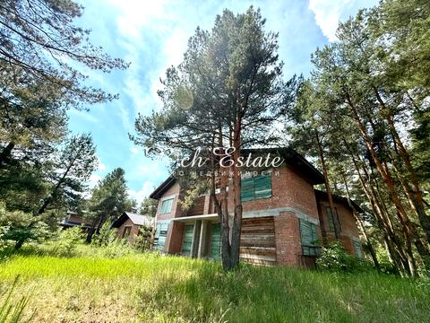 будинок за адресою Набережна вул.