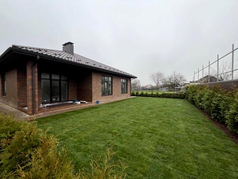 будинок за адресою Дачна