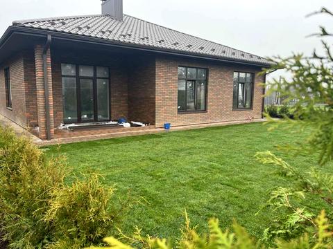 будинок за адресою Дачна