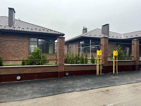 будинок за адресою Дачна