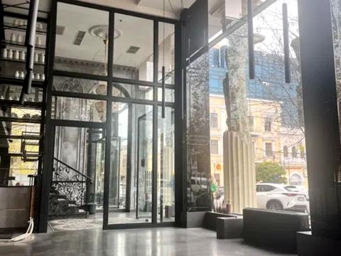 комерційна за адресою Красний пров., 12