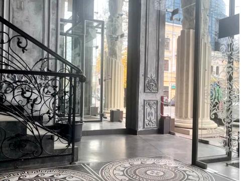 комерційна за адресою Красний пров., 12