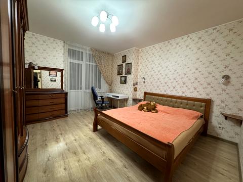 квартира за адресою Анни Ахматової вул., 22