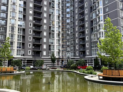 квартира за адресою Леоніда Бірюкова бульв., 5 