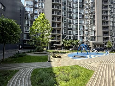 квартира за адресою Леоніда Бірюкова бульв., 5 