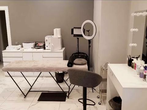 комерційна за адресою Академіка Філатова вул., 2/2