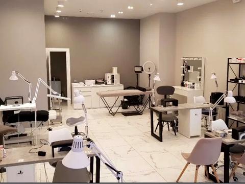 комерційна за адресою Академіка Філатова вул., 2/2