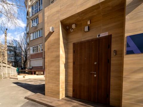 коммерческая по адресу Зоопарковая ул., 1