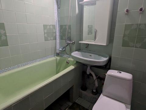 квартира за адресою Братів Дужих вул. (Володимира Комарова), 4