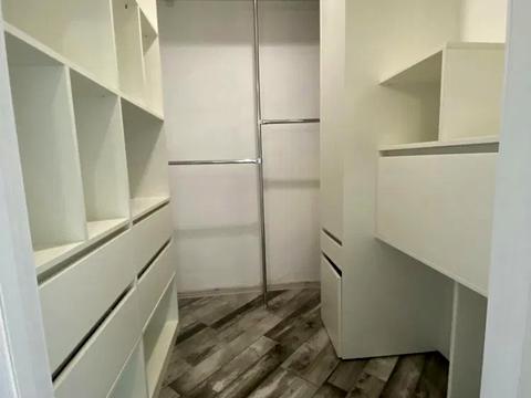 квартира за адресою Юнацька вул., 10