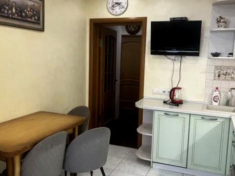 квартира за адресою Зоряний бульв., 1