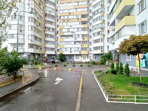 квартира по адресу Драгоманова ул., 6/1