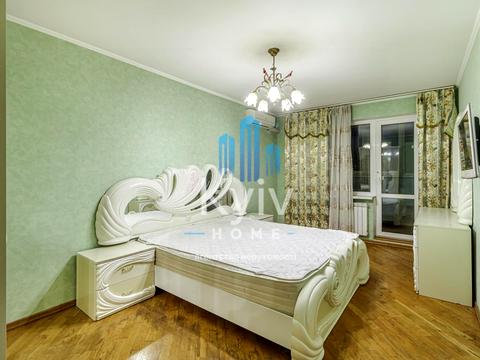 квартира за адресою Анни Ахматової вул., 43