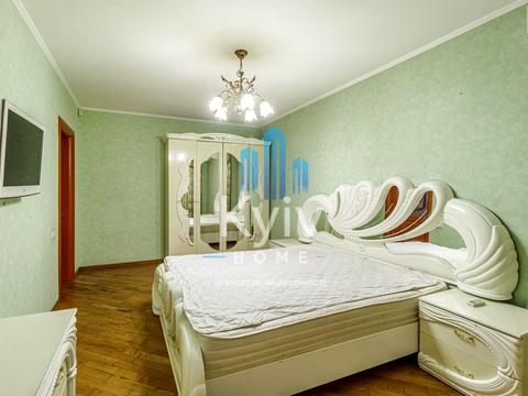 квартира за адресою Анни Ахматової вул., 43