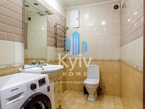 квартира за адресою Анни Ахматової вул., 43