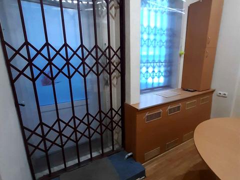 комерційна за адресою Паньківська вул., 12