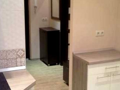 квартира за адресою Академіка Глушкова просп., 23