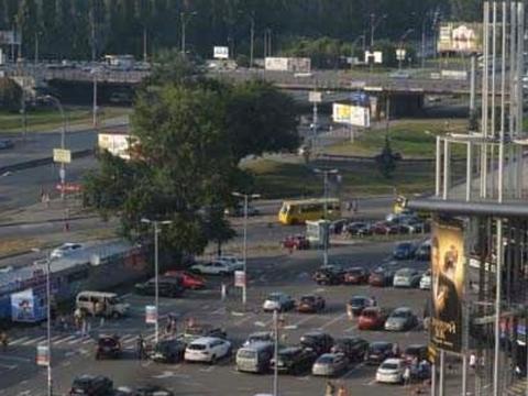 квартира за адресою Академіка Глушкова просп., 23