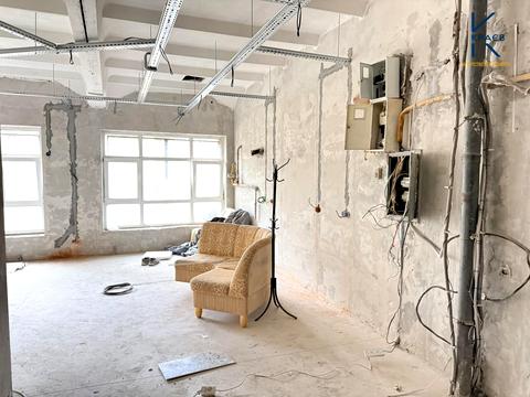 комерційна за адресою Зарічанська вул., 22/1