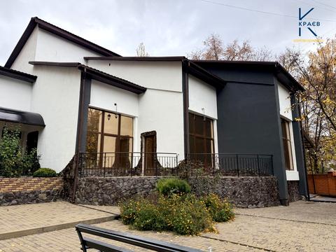 комерційна за адресою Зарічанська вул., 22/1