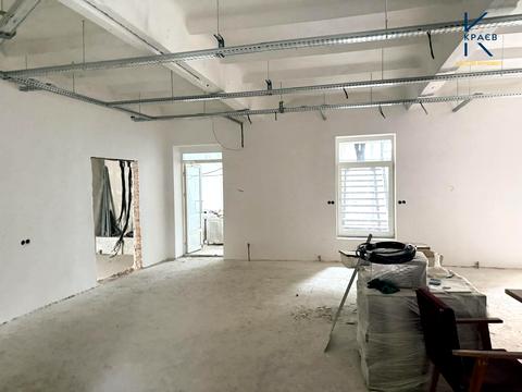 комерційна за адресою Зарічанська вул., 22/1