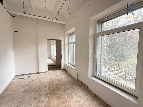 комерційна за адресою Зарічанська вул., 22/1