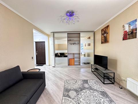 квартира за адресою Райдужна вул., 98