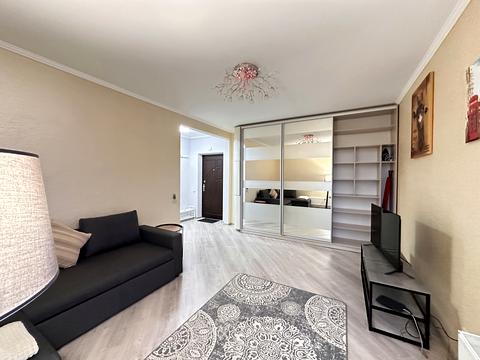 квартира за адресою Райдужна вул., 98