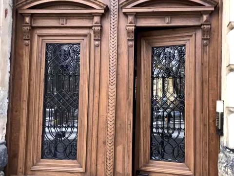 квартира за адресою Соломії Крушельницької вул., 1