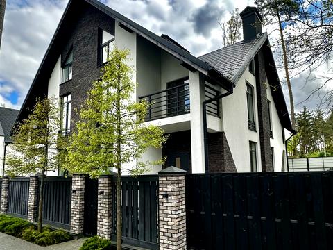 дом по адресу Евгения Коновальца ул.