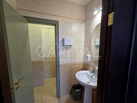 комерційна за адресою Польова вул., 23-Б