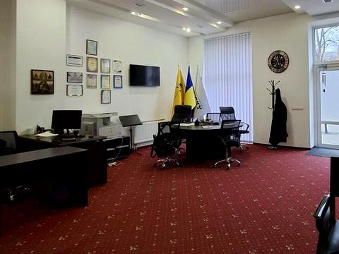 комерційна за адресою Залізнична вул., 49