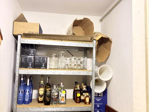 комерційна за адресою Центральна, 44