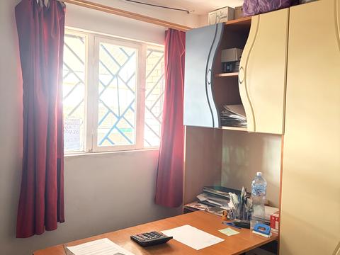 комерційна за адресою Центральна, 44