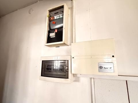 комерційна за адресою Центральна, 44