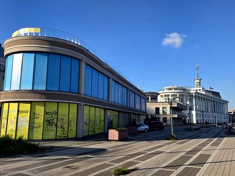 комерційна за адресою Поштова пл., 3