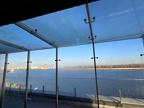 комерційна за адресою Поштова пл., 3